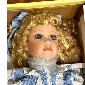 Connoisseur Collection Doll by Seymour Mann 1997 "Tracy" NEW in Box!